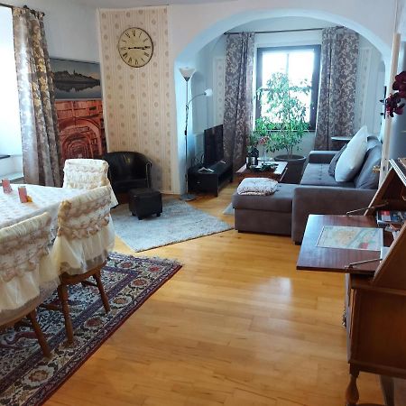 Schloss Weichs Zu Regensburg Mit 2Schlafzimmer Parkplatz Internet 75Qm Zentrum Exterior foto
