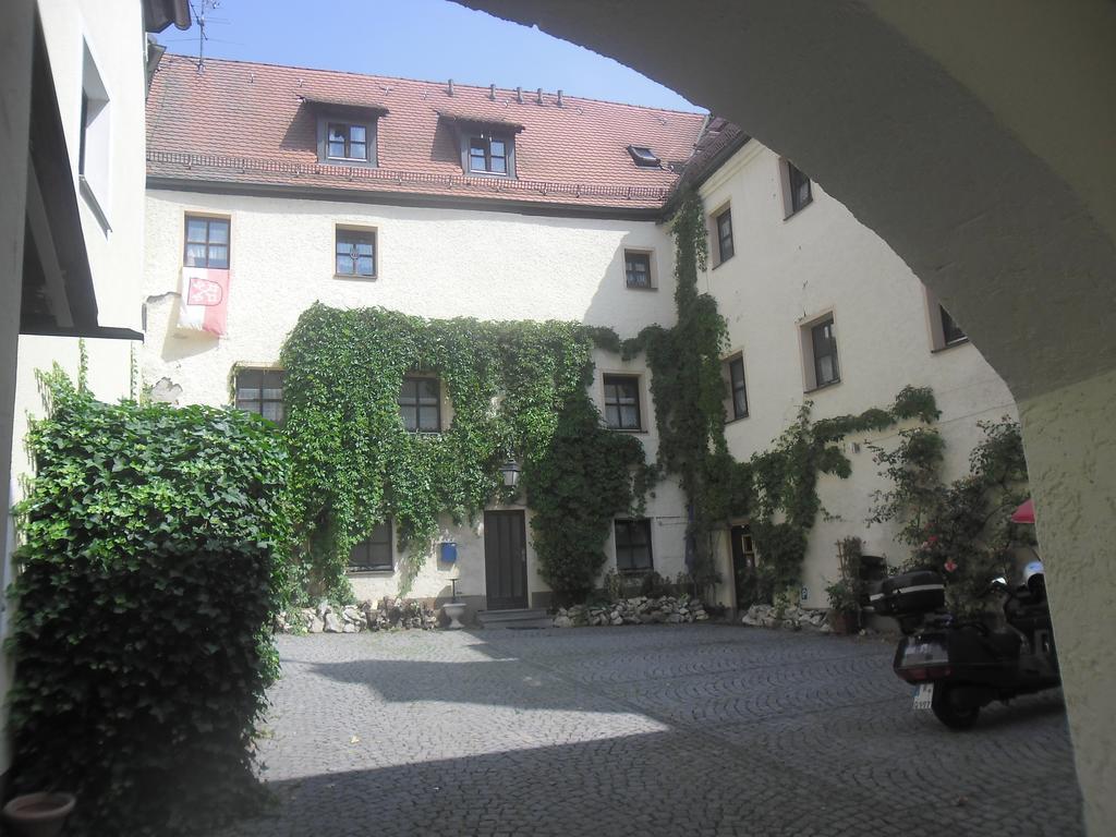 Schloss Weichs Zu Regensburg Mit 2Schlafzimmer Parkplatz Internet 75Qm Zentrum Exterior foto